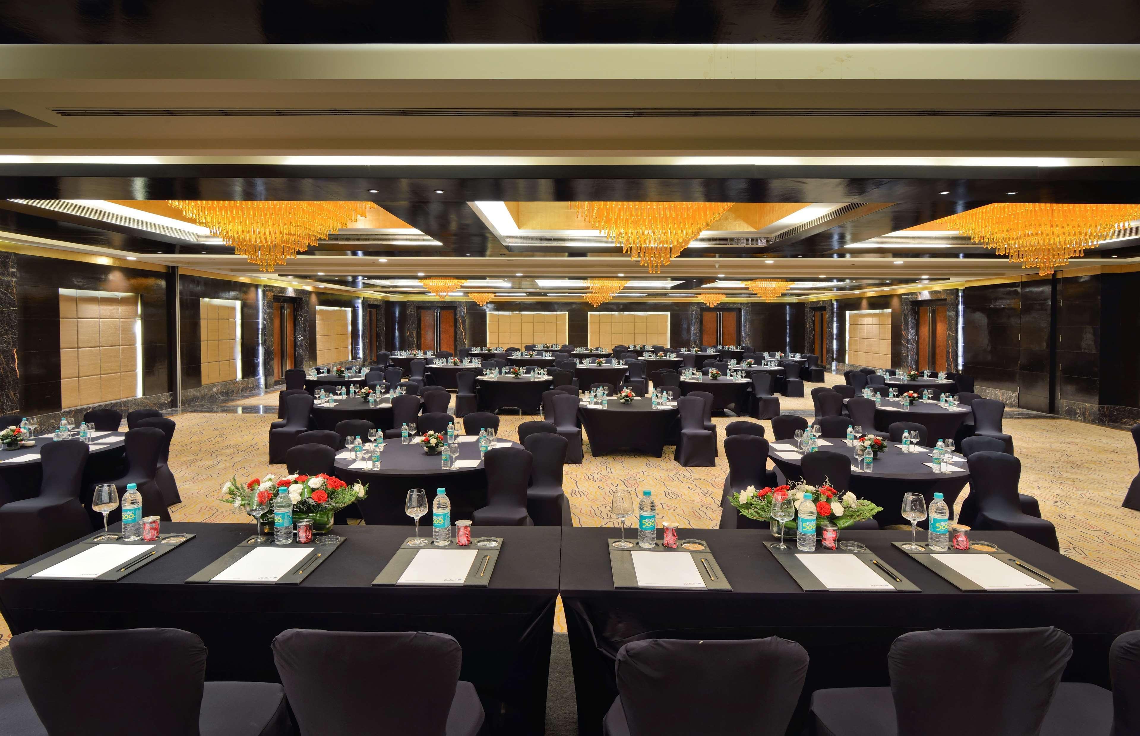 Radisson Blu Kaushambi Delhi Ncr Hotell Ghaziabad Eksteriør bilde